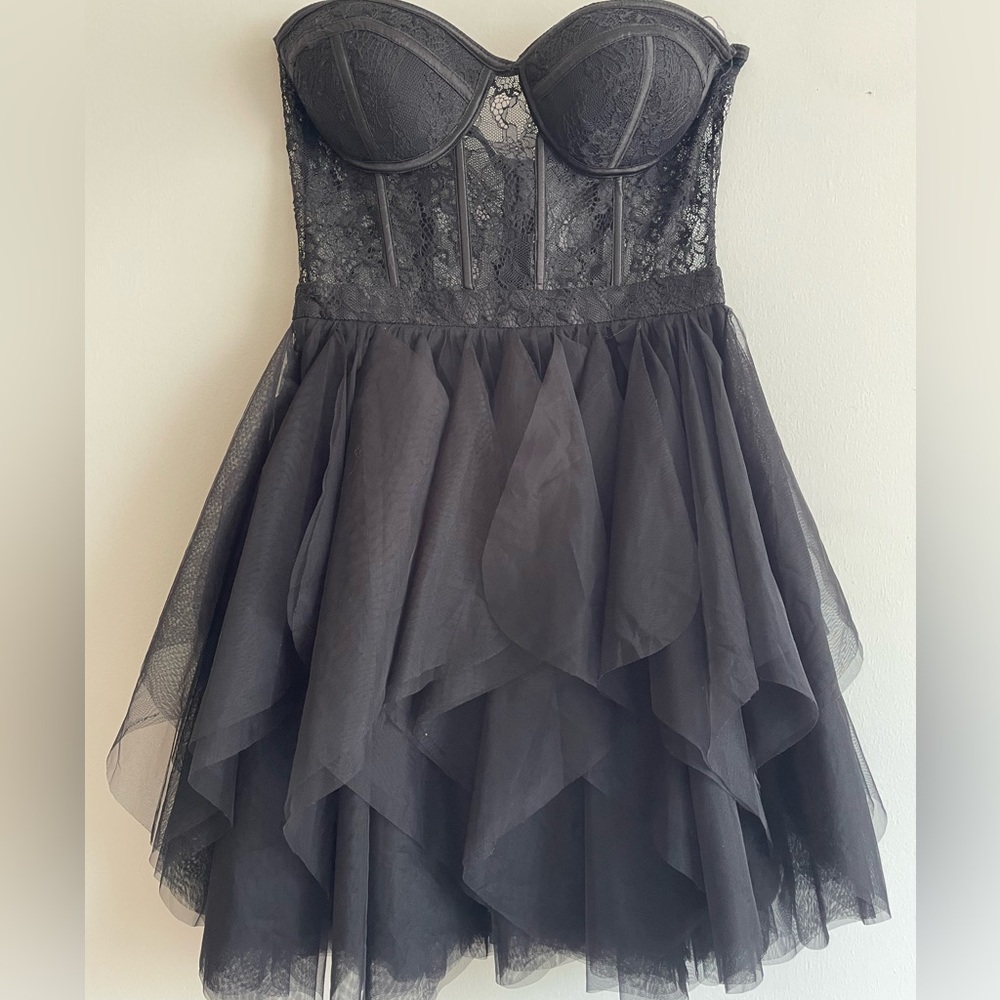 Forever 21 Strapless Black Lace Dress